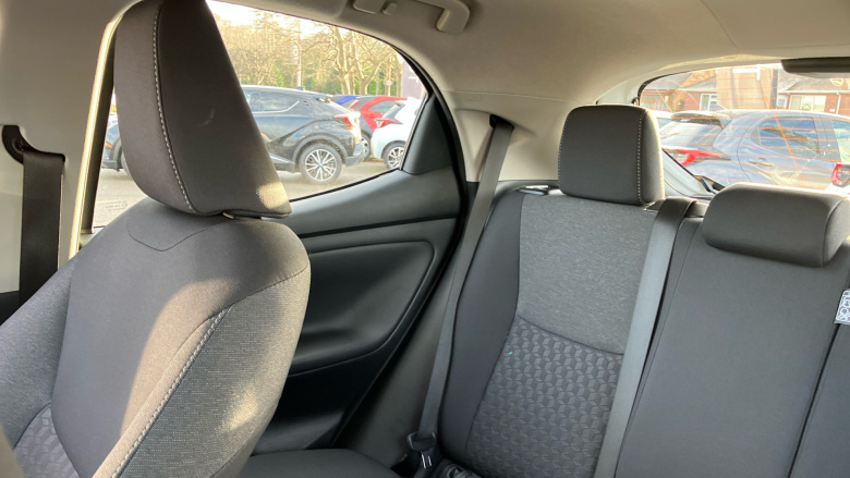 Toyota Yaris 1.5 Hybrid Icon 5dr CVT Hybrid Hatchback